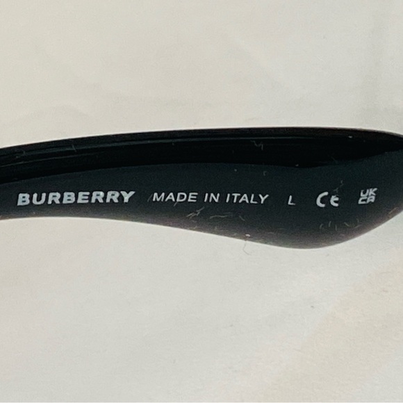 💯 - NEW Burberry BE4344 Daisy 300187 Black Dark Gray Square Women Sunglasses - Picture 12 of 15
